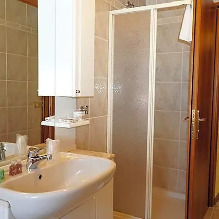 Iscla Hotell 3*
