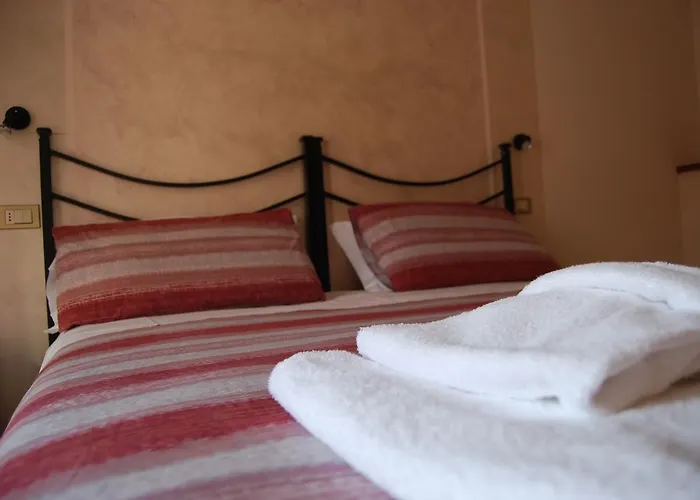 Iscla ホテル エードロ